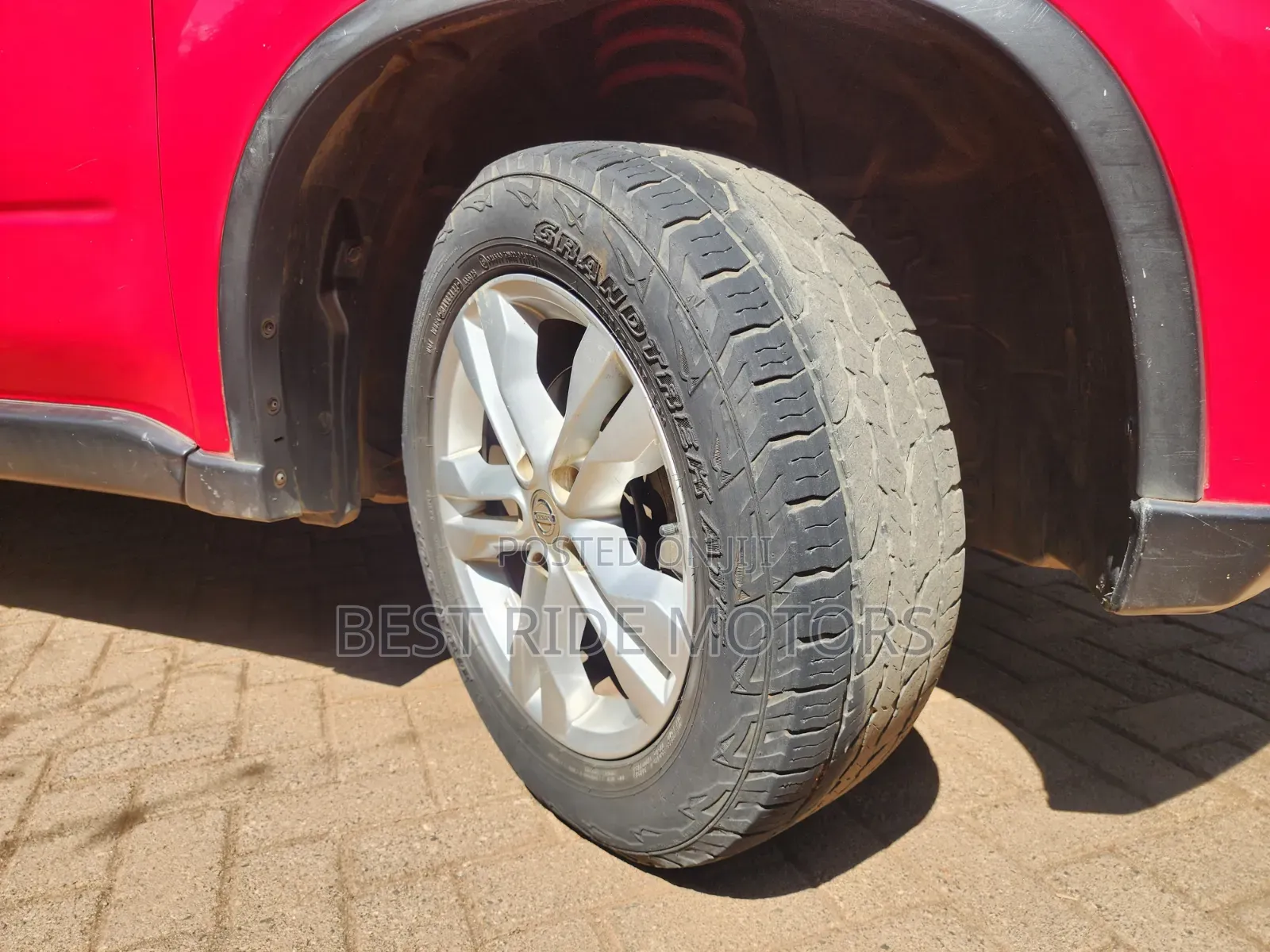 Nissan X-Trail 2012 Red