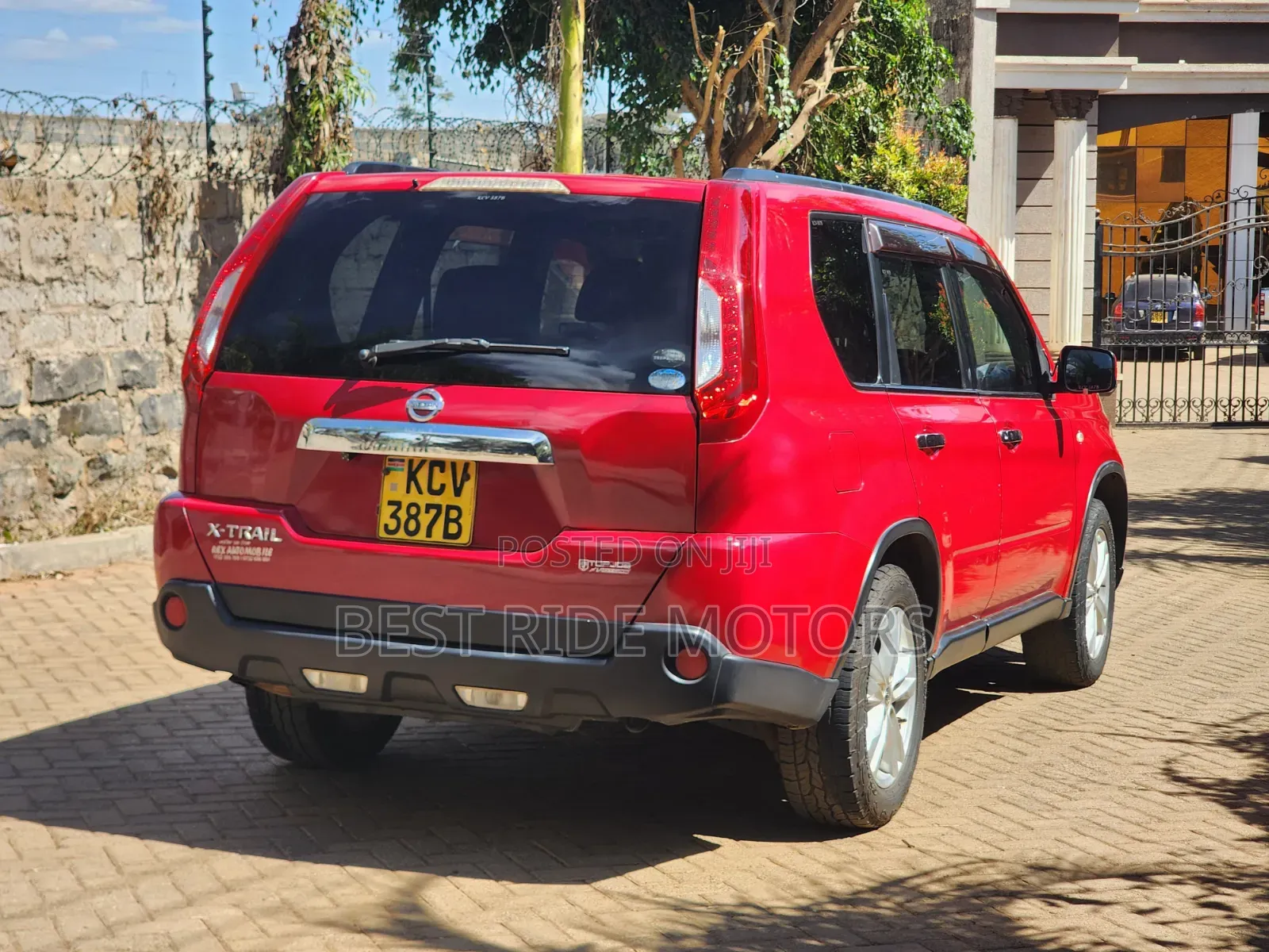 Nissan X-Trail 2012 Red