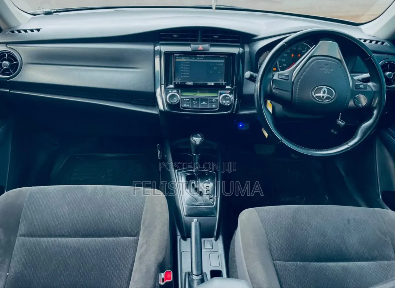 Toyota Axio 2017 Silver