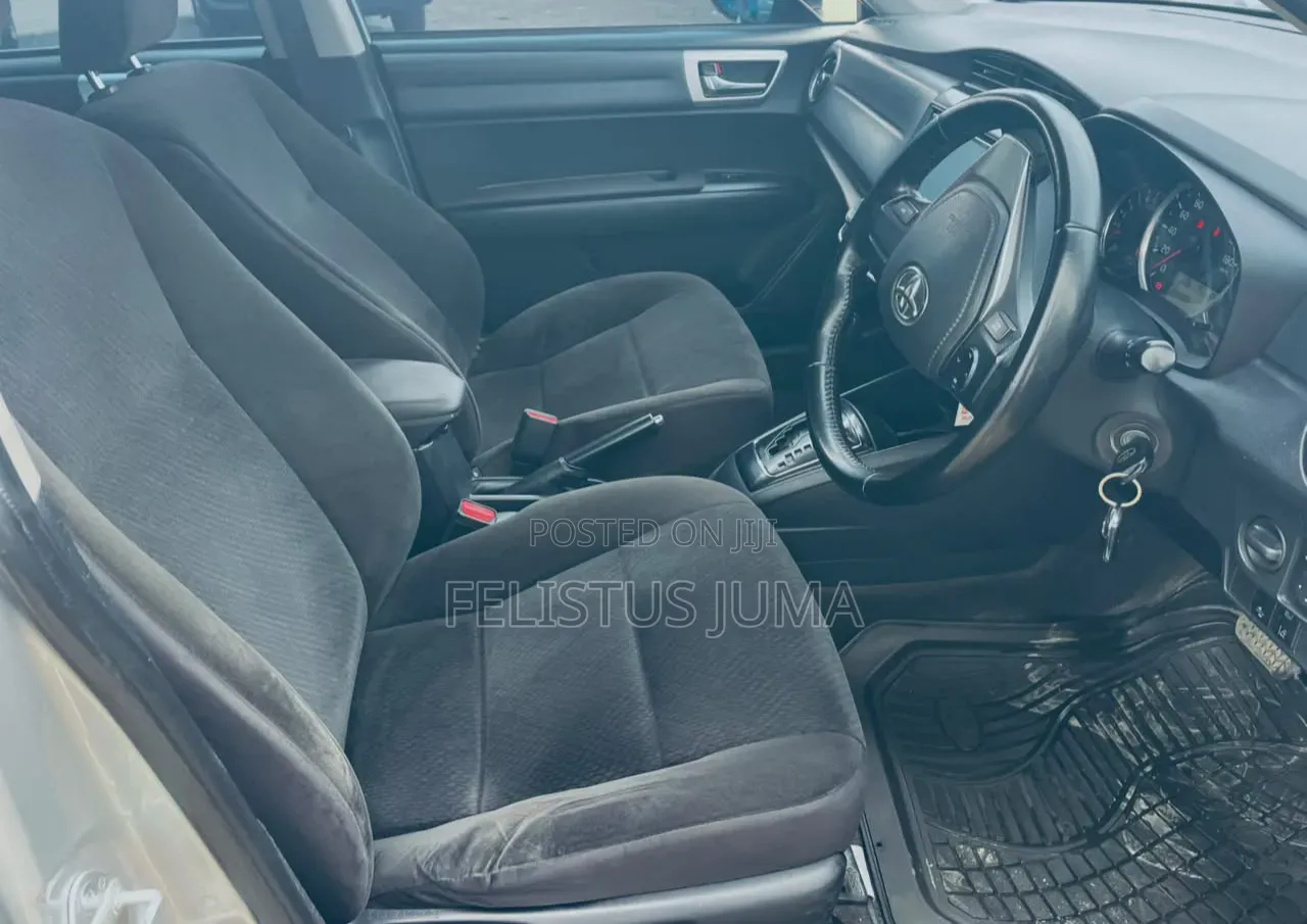 Toyota Axio 2017 Silver