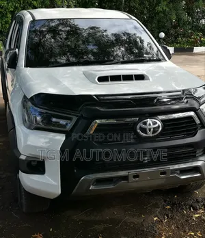 Bright Head Lamp Hilux Revo 2020 Original