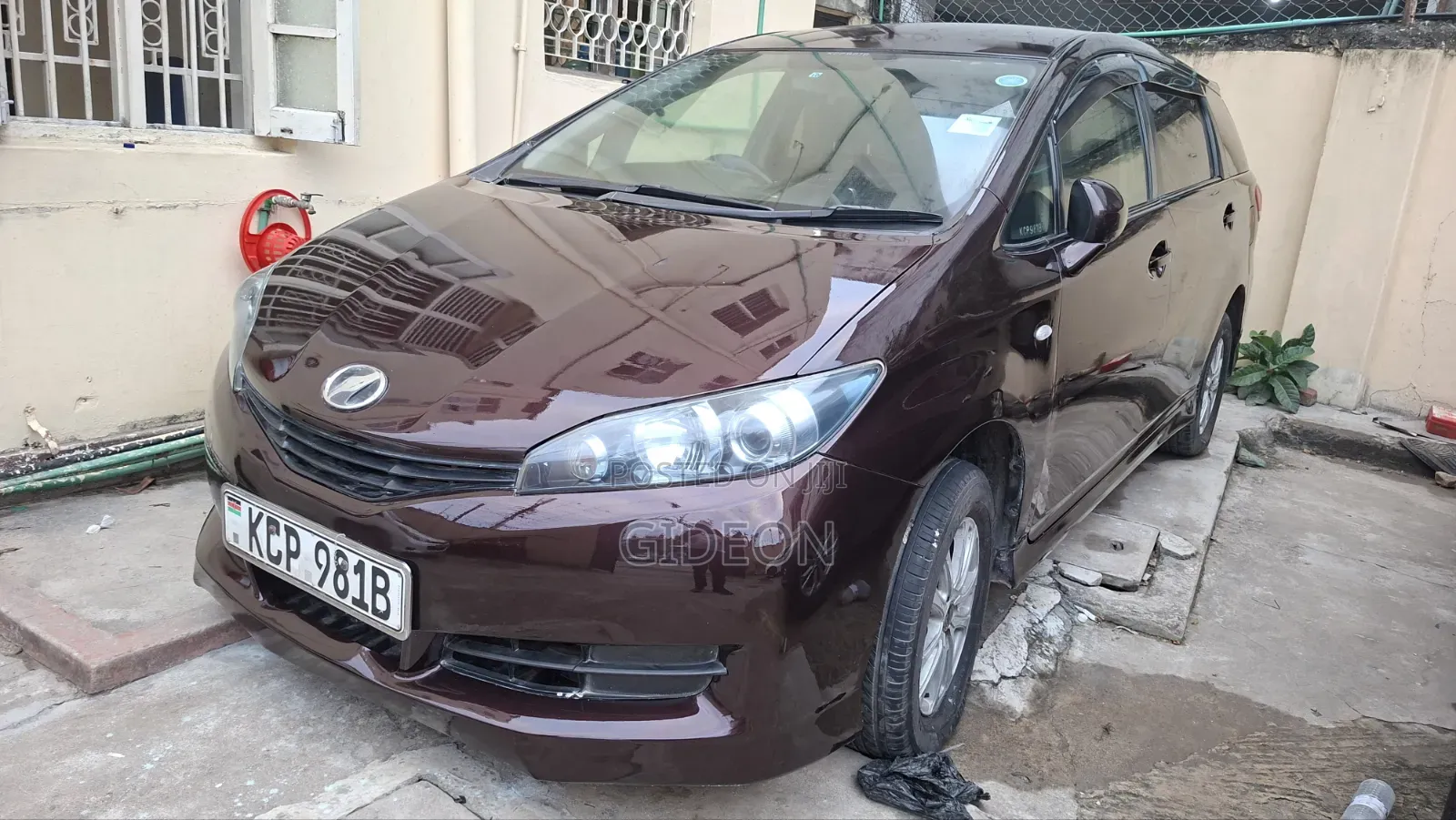 Toyota Wish 2012 Maroon