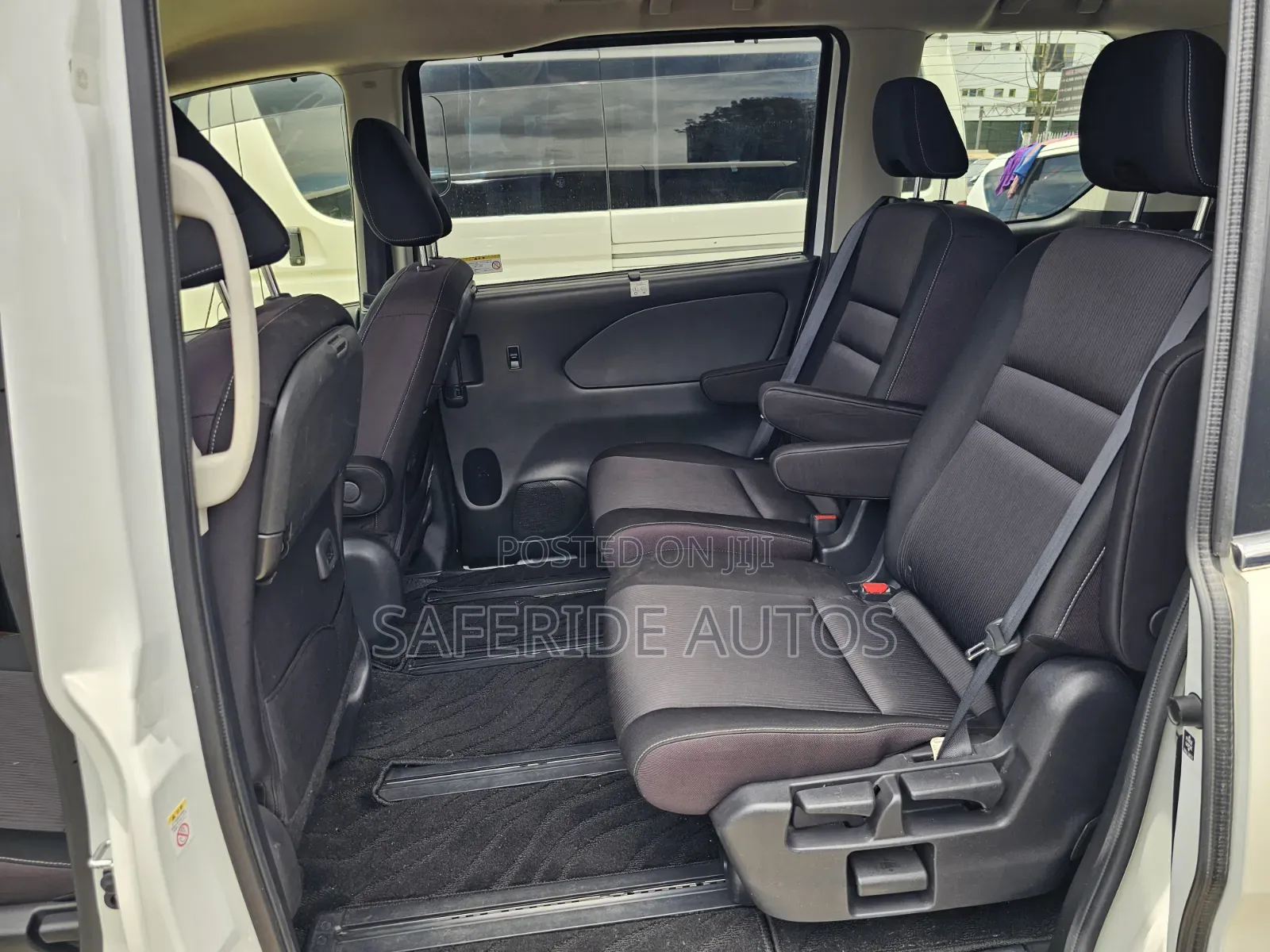 Nissan Serena 2019 White