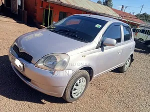 Toyota Vitz 2003 Gold