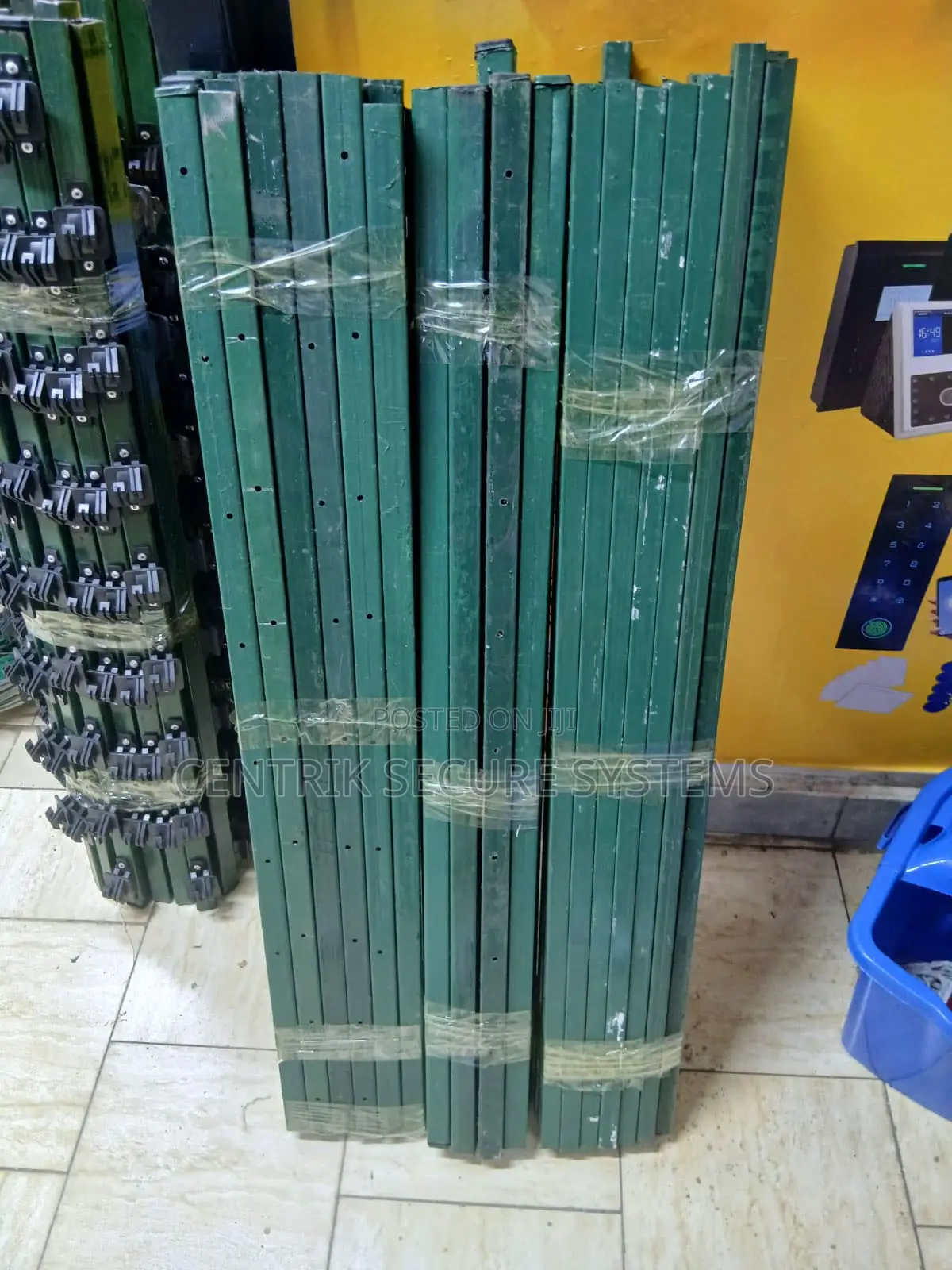 Corner Post for Electric and Razor Wire Fencing, Strainer Posts