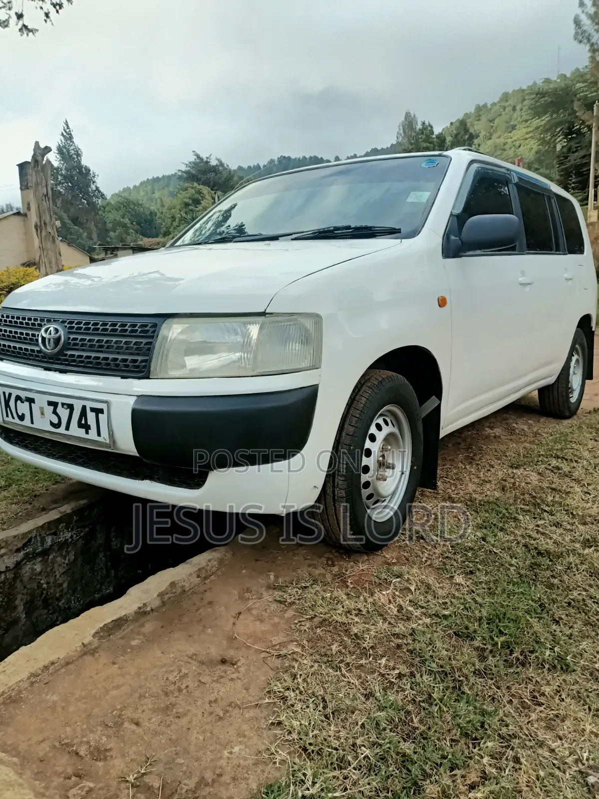 Toyota Probox 2013 White