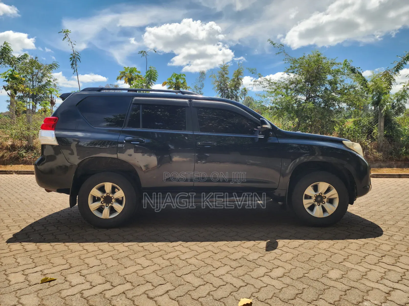 Toyota Land Cruiser Prado 2.7 i 2011