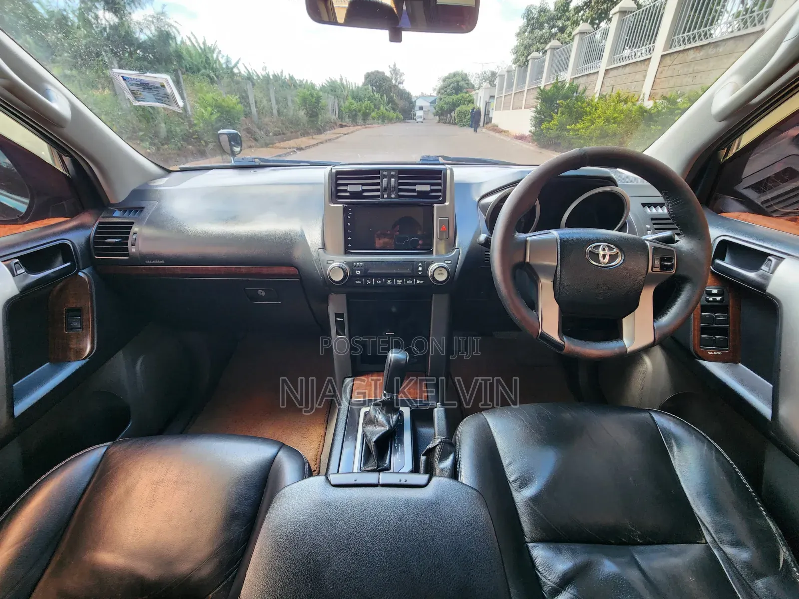Toyota Land Cruiser Prado 2.7 i 2011