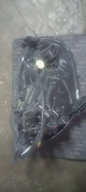 Nissan March 2012 Head Light