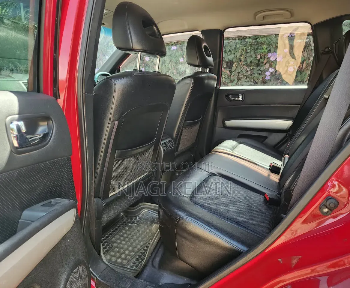 Nissan X-Trail 2012 Red