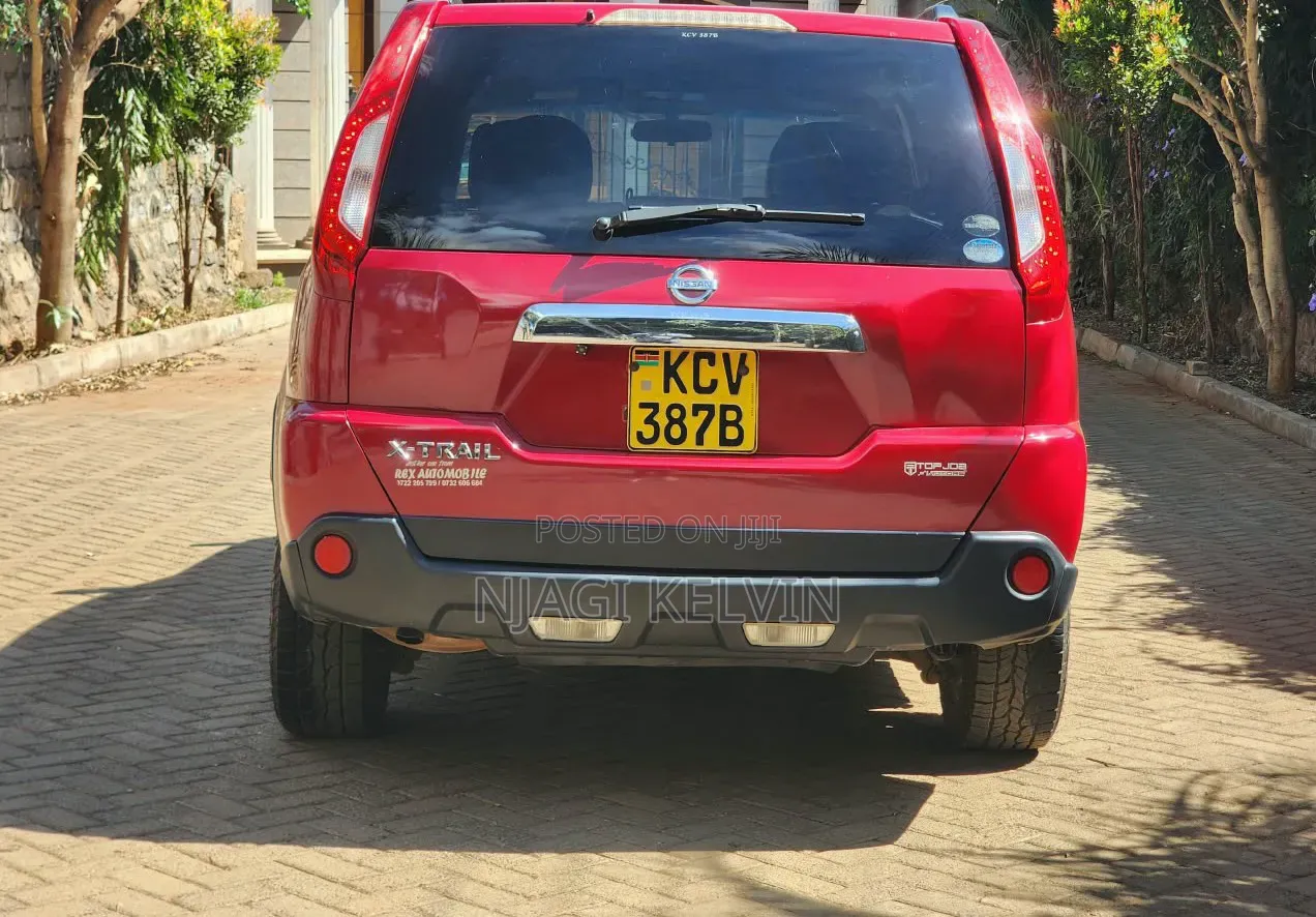 Nissan X-Trail 2012 Red