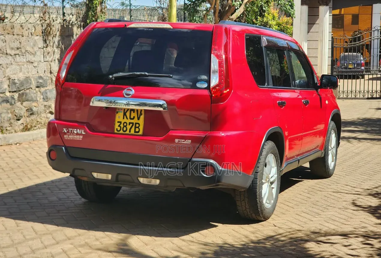 Nissan X-Trail 2012 Red