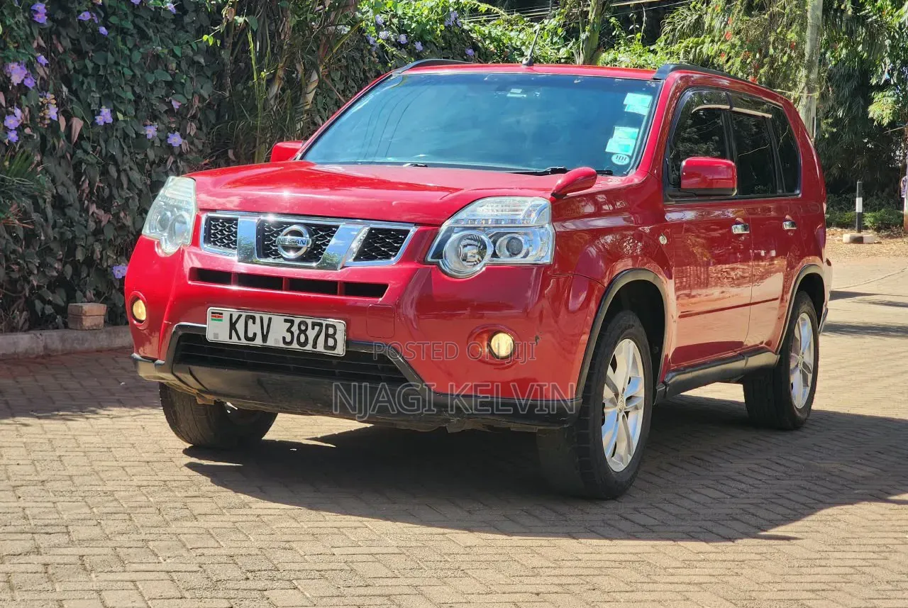 Nissan X-Trail 2012 Red