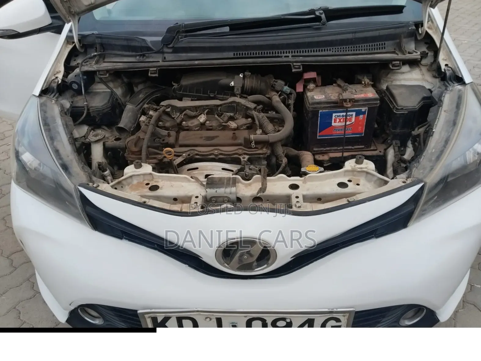 Toyota Vitz 2015 White