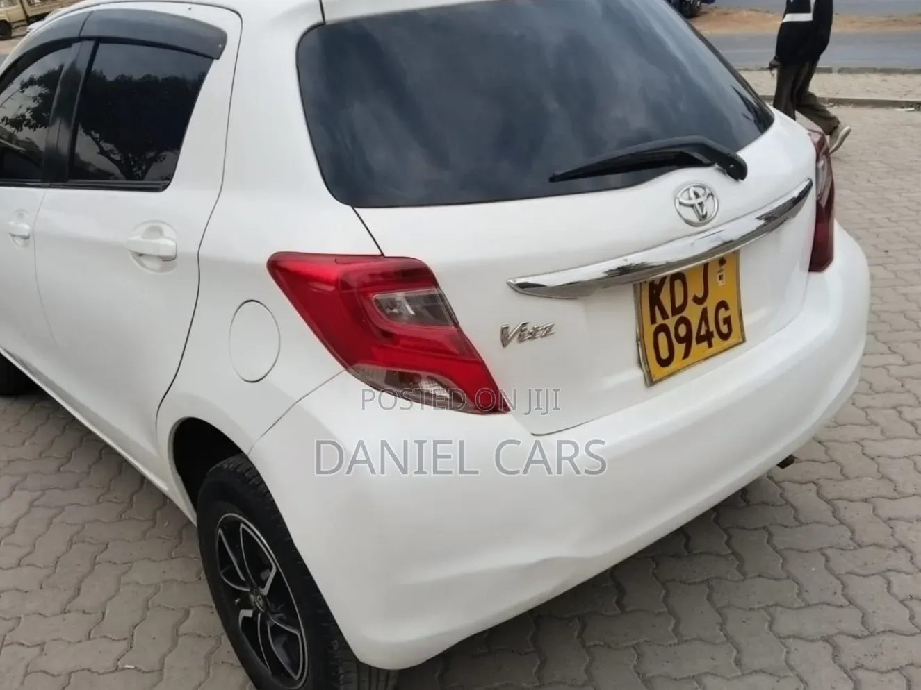 Toyota Vitz 2015 White