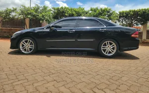 Toyota Crown 2010 Black