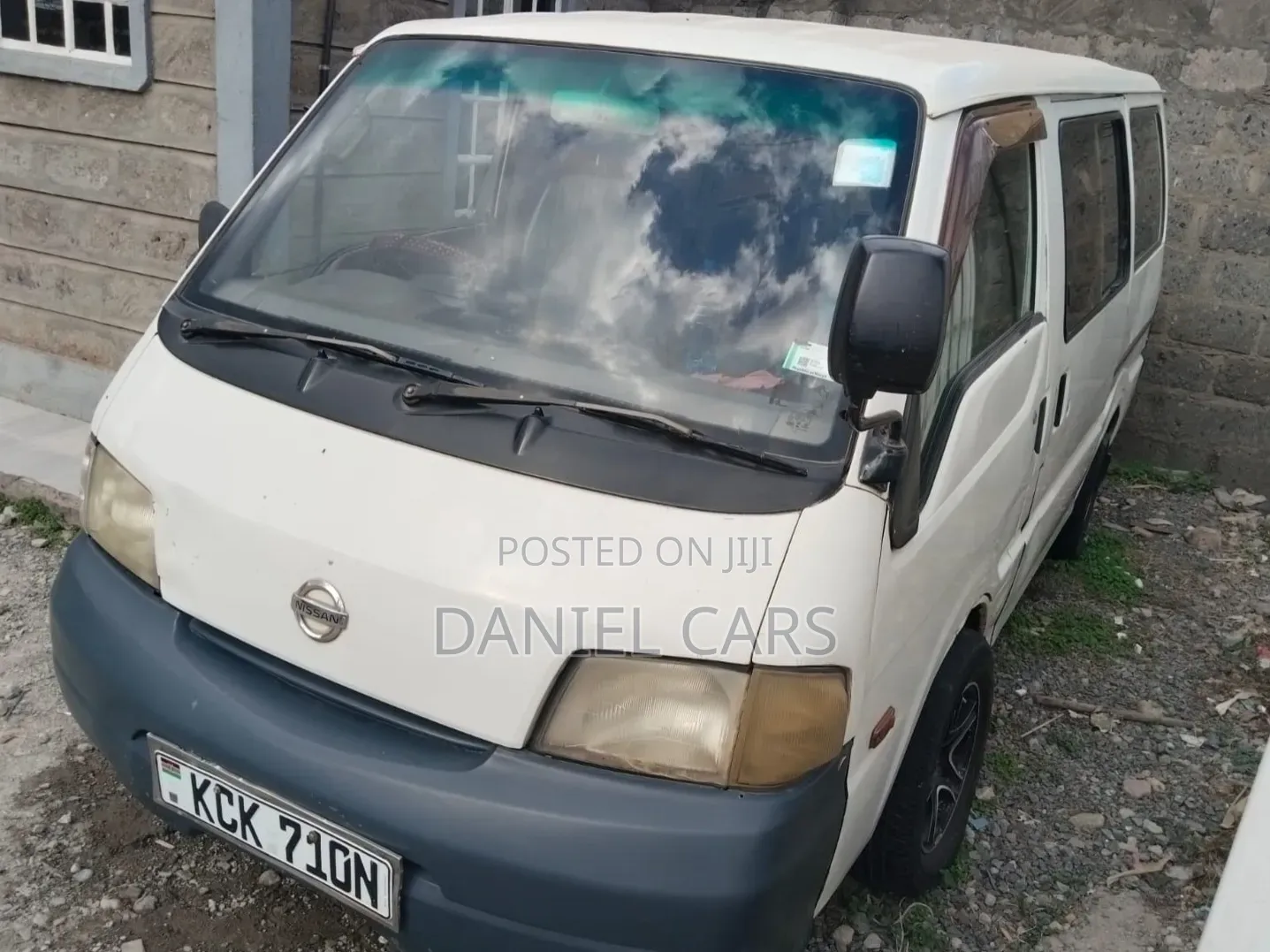 Nissan Advan 2011 White