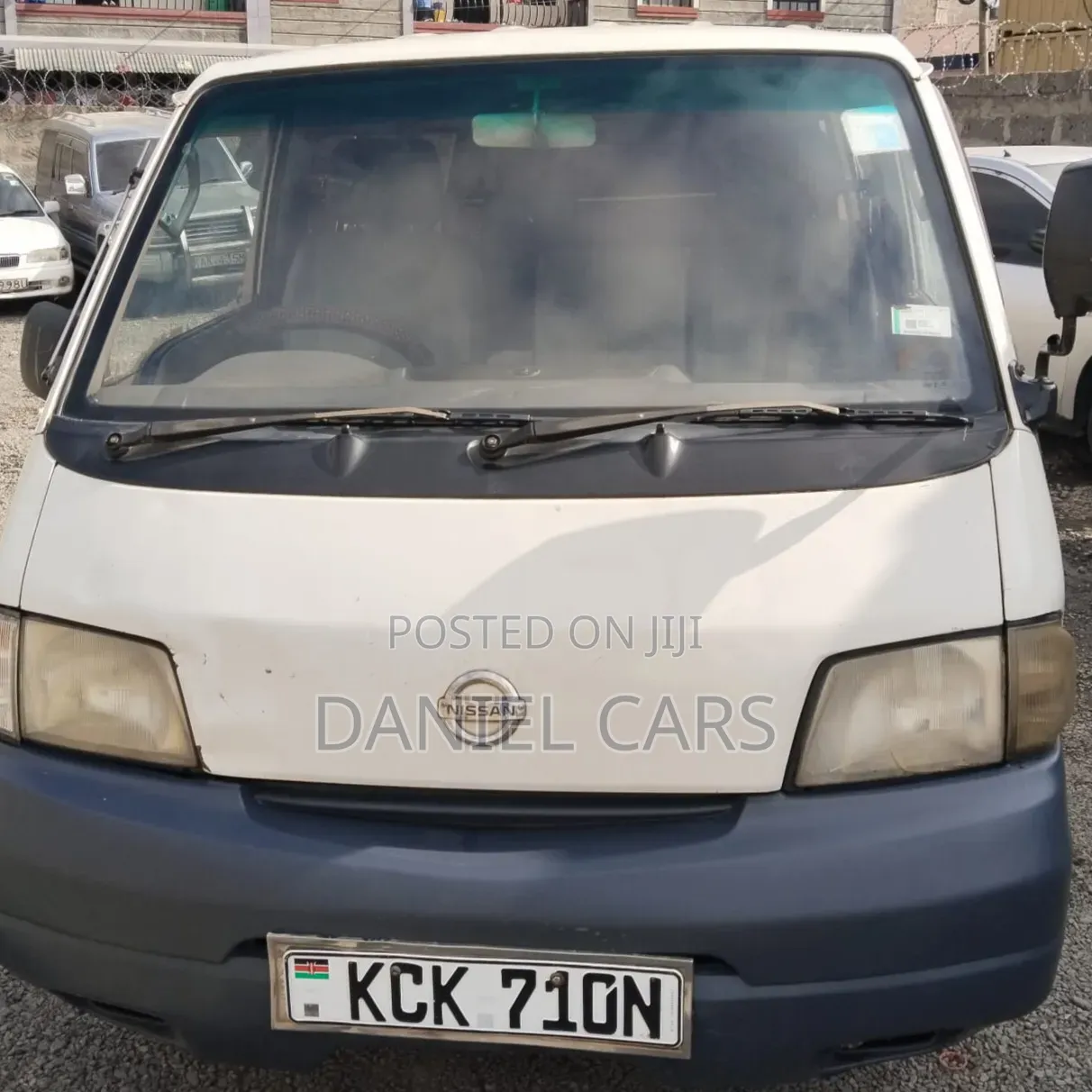 Nissan Advan 2011 White