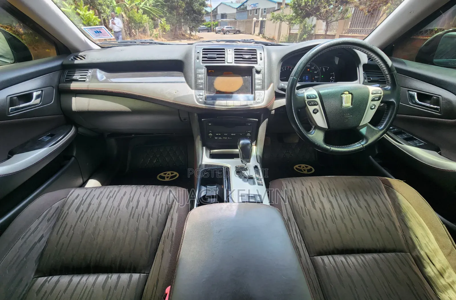 Toyota Crown 2010 Black