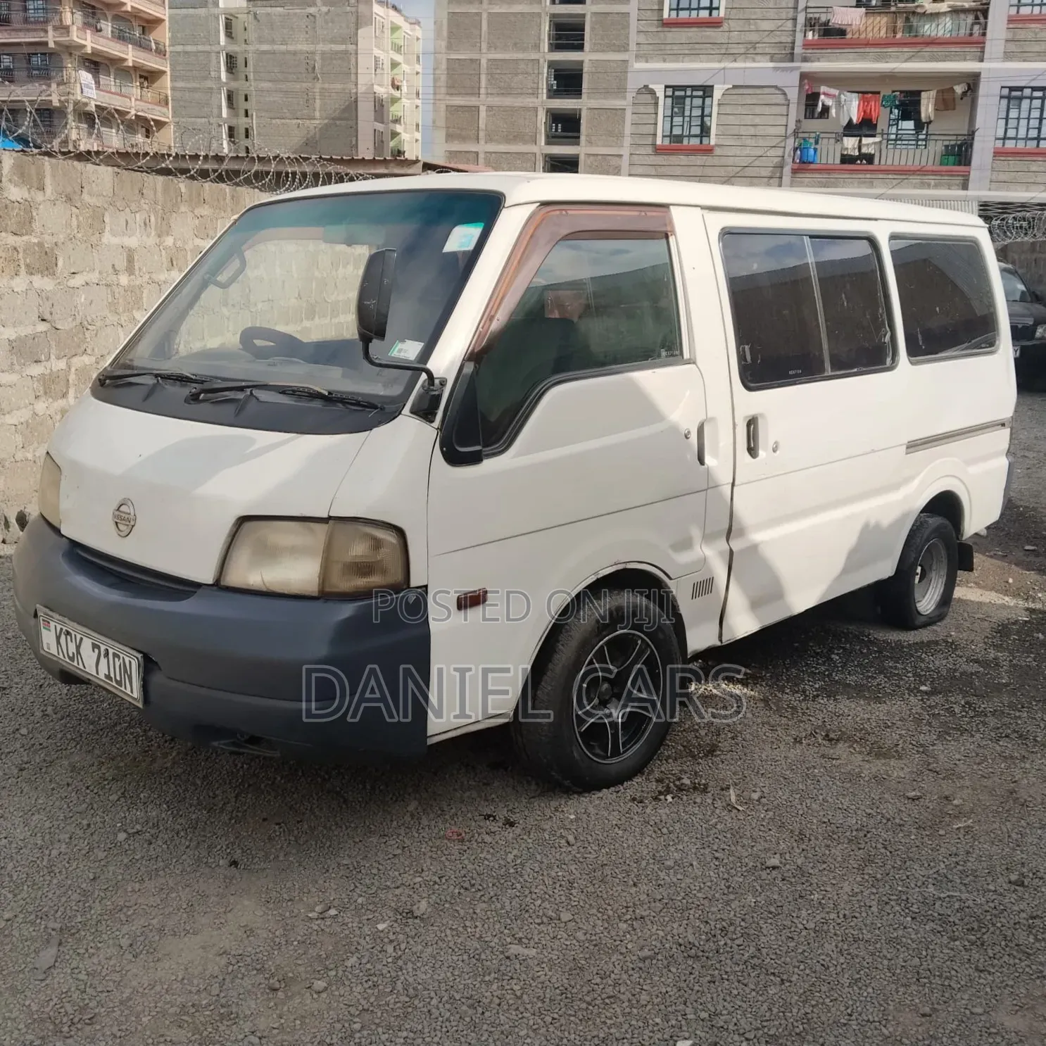 Nissan Advan 2011 White