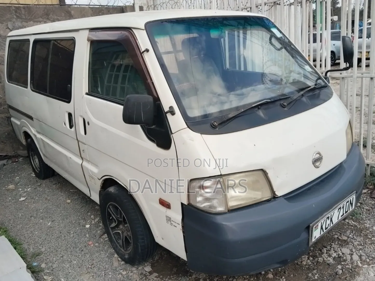 Nissan Advan 2011 White