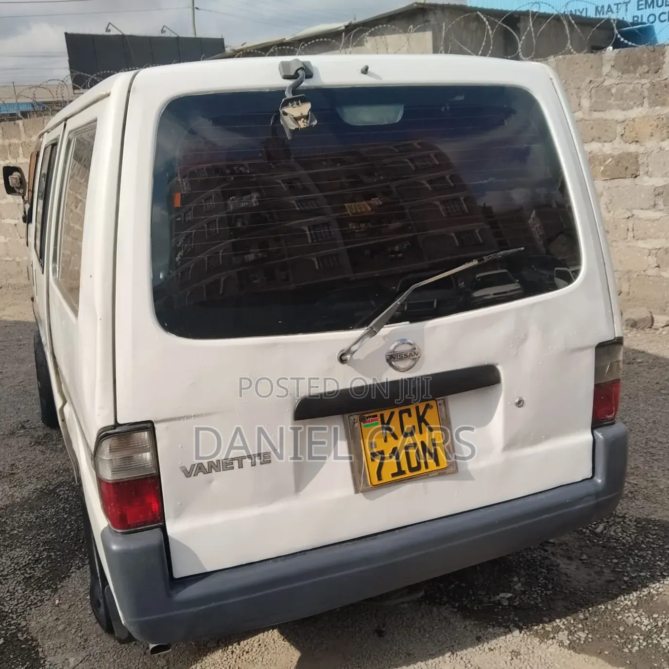 Nissan Advan 2011 White