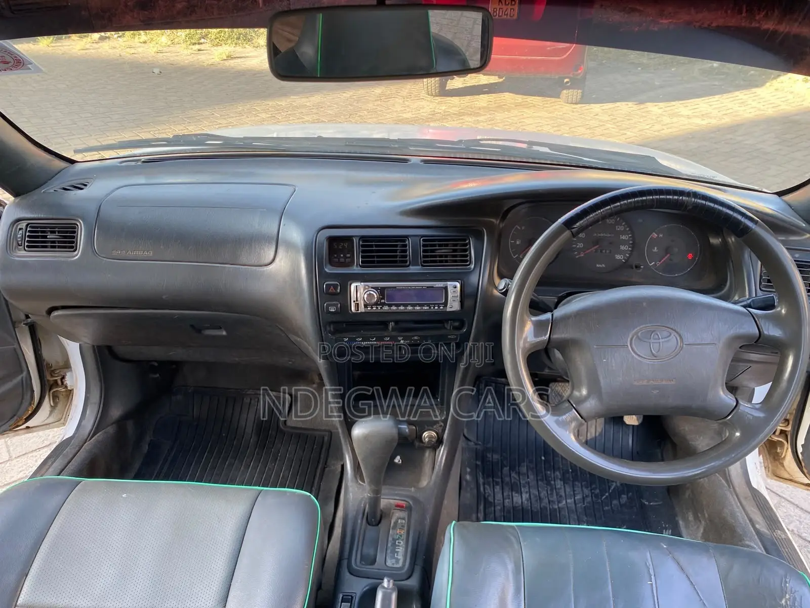 Toyota Corolla 2000 White