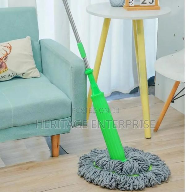 Self Twisting Pocket Wringing Mop. - thumbnail 2