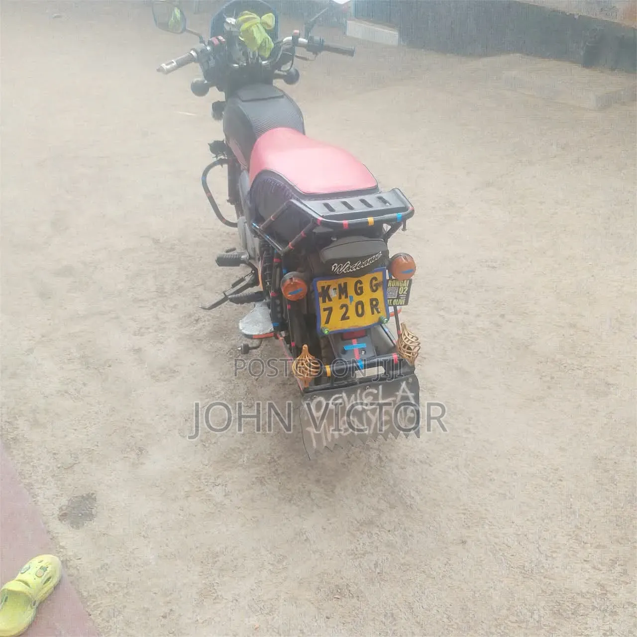 Bajaj Boxer 2025 Red