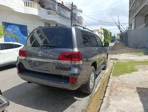 Toyota Land Cruiser 2019 Gray