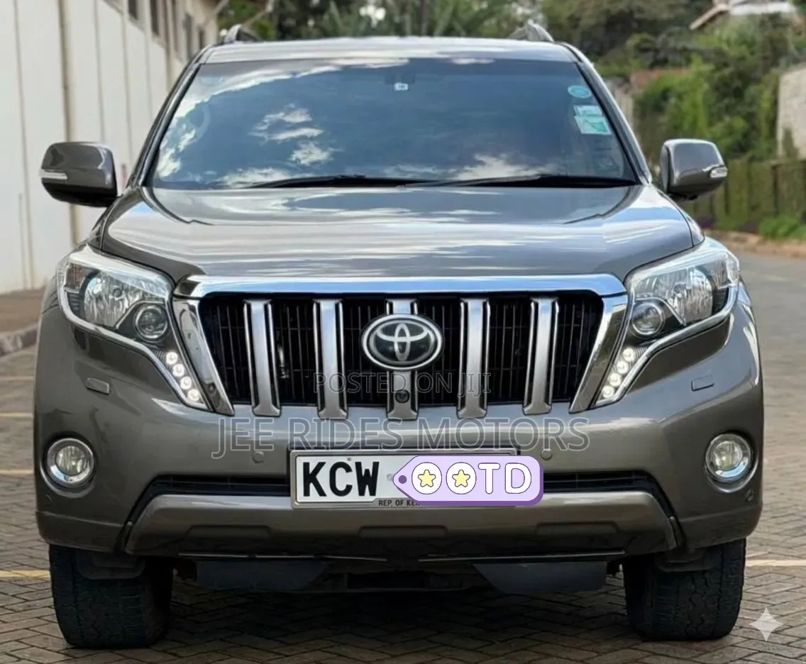 Toyota Land Cruiser Prado 2015 Gray