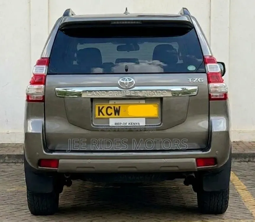 Toyota Land Cruiser Prado 2015 Gray