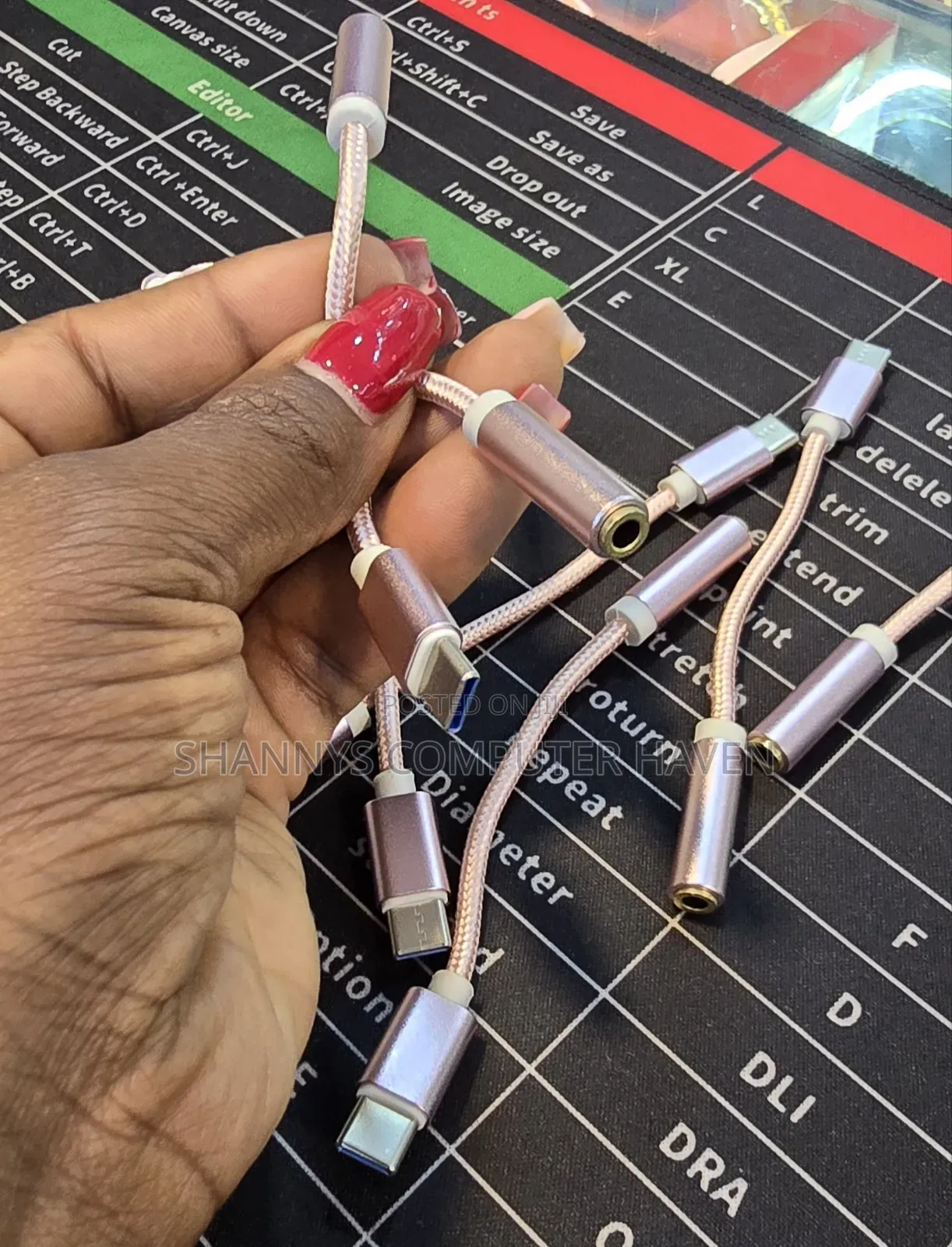 USB-C to 3.5mm Aux Headphone Jack Adapter