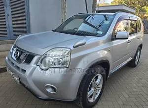 Nissan X-Trail 2.0 Petrol XE 2011 Silver