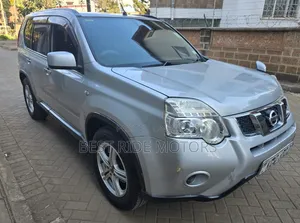 Nissan X-Trail 2.0 Petrol XE 2011 Silver