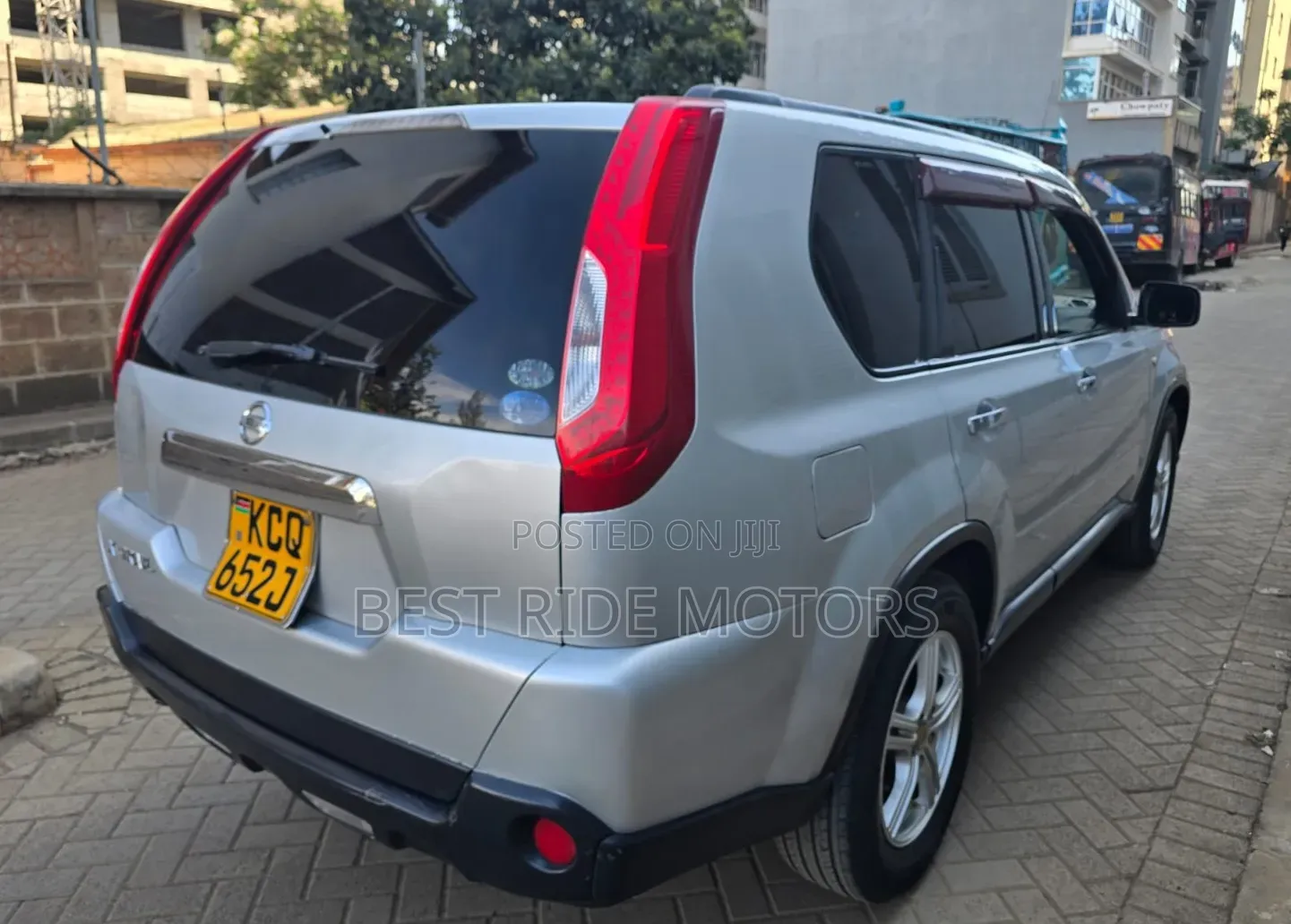 Nissan X-Trail 2.0 Petrol XE 2011 Silver