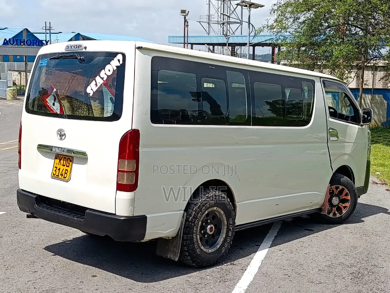 Toyota HiAce 2014 White