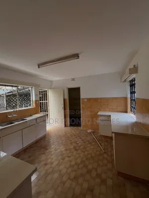 4bdrm House in Lavington, Muthangari for rent