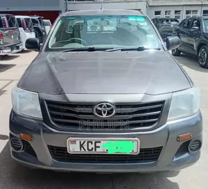 Toyota Hilux 2015 Gray