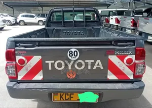 Toyota Hilux 2015 Gray