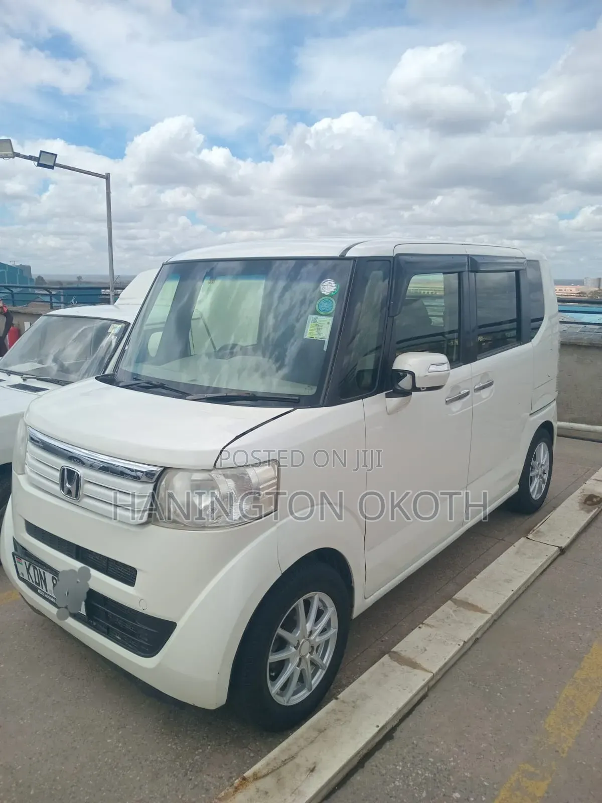 Honda N-Box 660 AWD 2015 White
