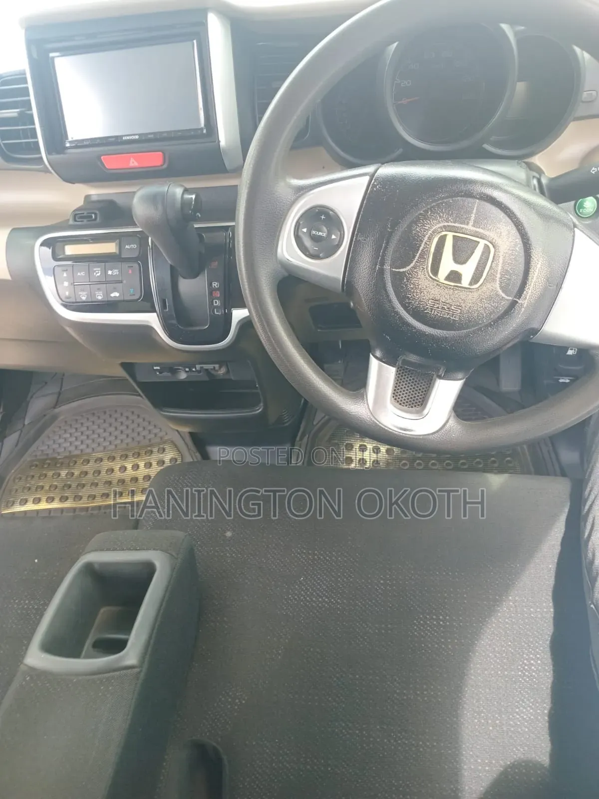 Honda N-Box 660 AWD 2015 White