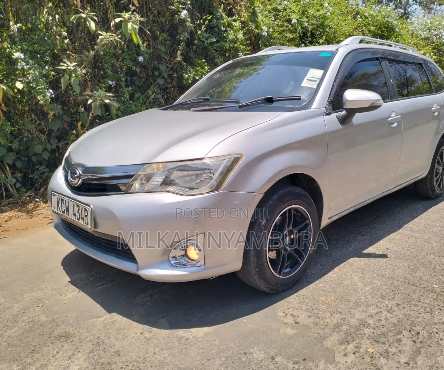 Toyota Corolla Fielder 2013 Silver