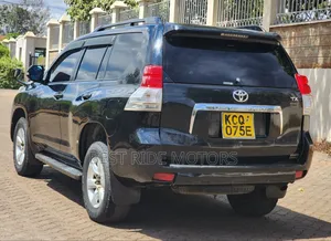 Toyota Land Cruiser Prado 2.7 i 2011