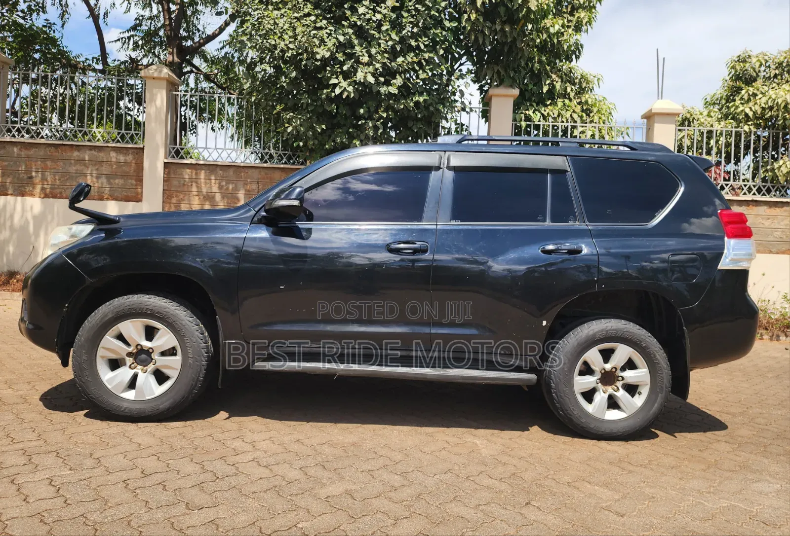 Toyota Land Cruiser Prado 2.7 i 2011