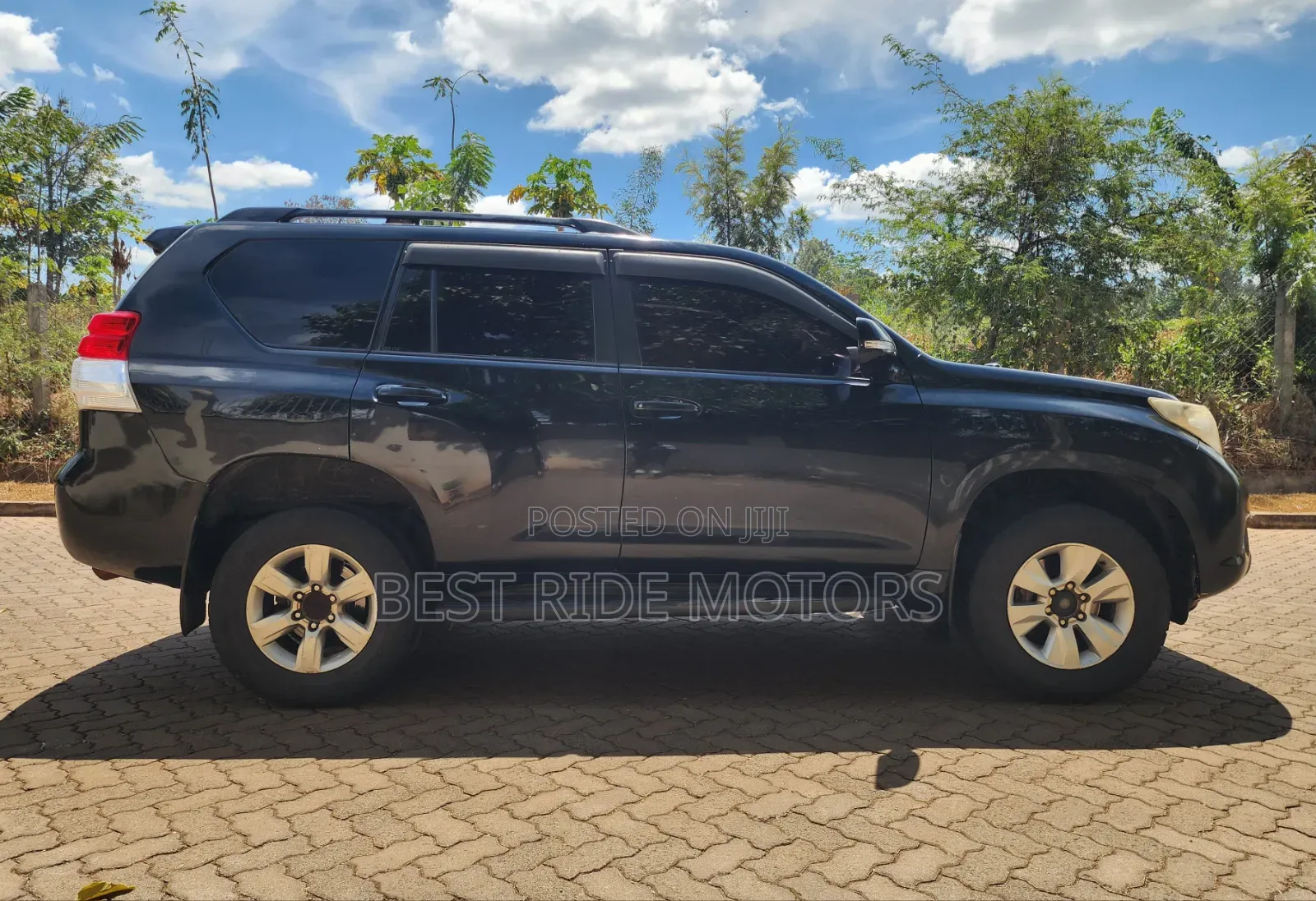 Toyota Land Cruiser Prado 2.7 i 2011