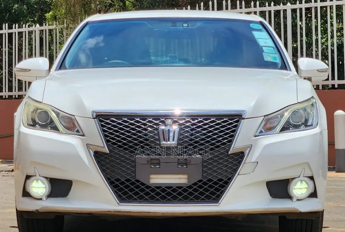Toyota Crown 2015 Pearl