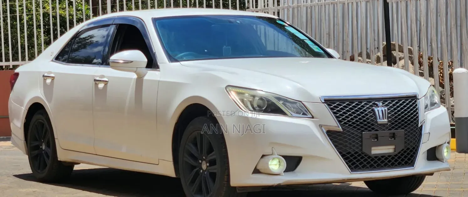 Toyota Crown 2015 Pearl