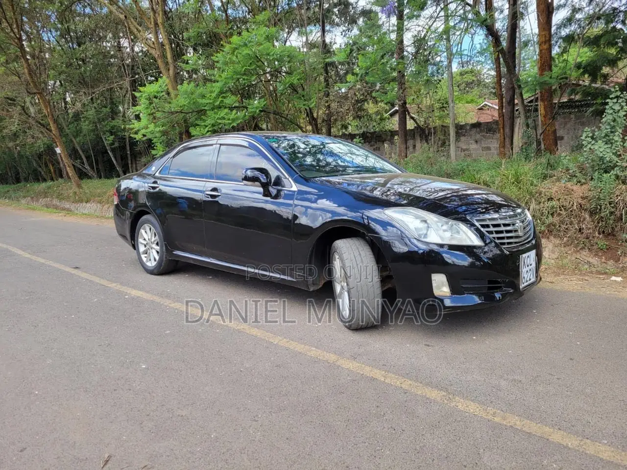 Toyota Crown 2011 Black