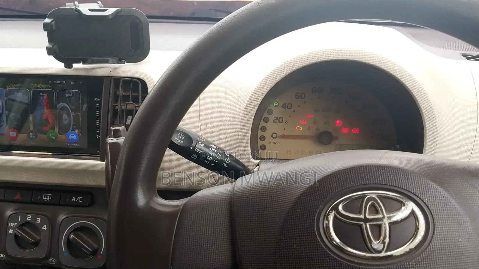 Toyota Passo 2011 Red